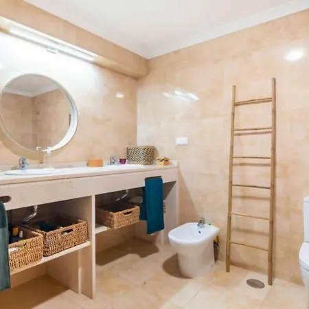 Ip7 - House In Nature