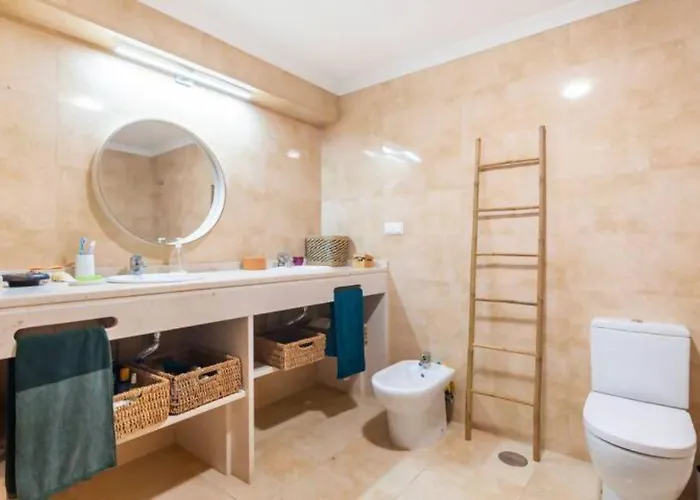 Ip7 - House In Nature